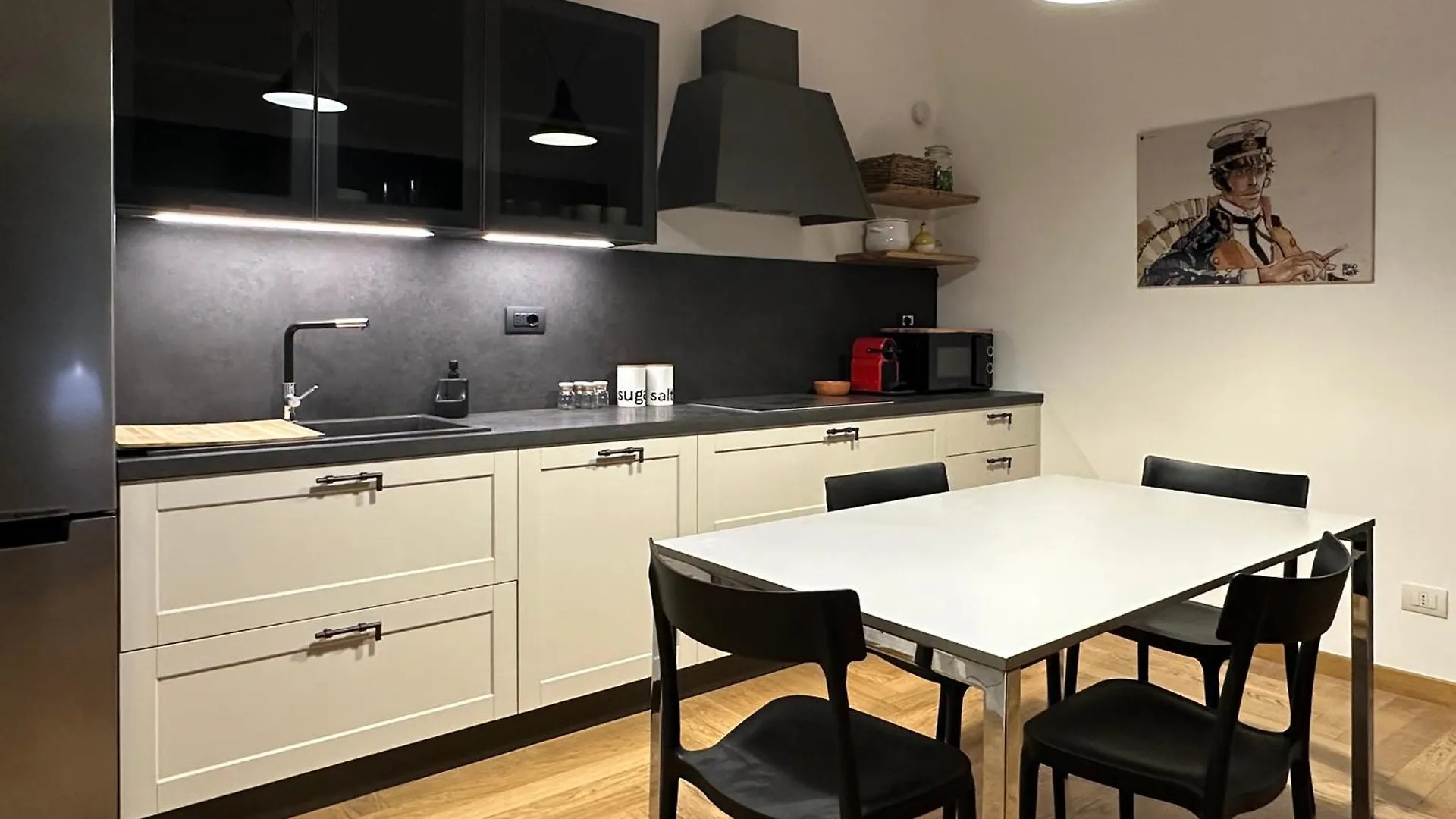Primopiano Centro Apartment Bari 0*,  Italy